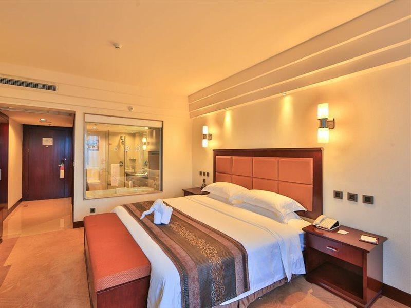Готель Ramada Chengdu North Екстер'єр фото