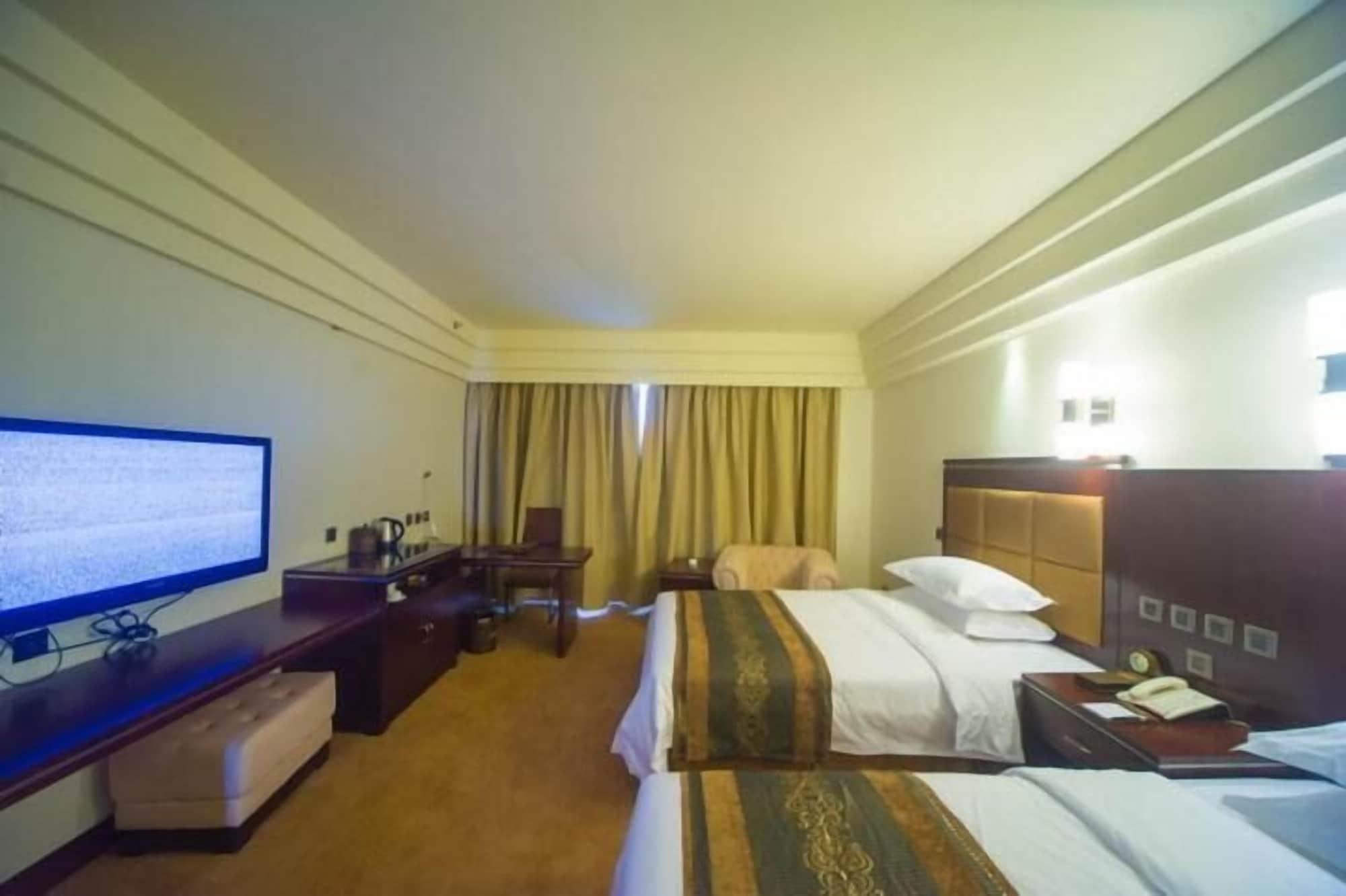 Готель Ramada Chengdu North Екстер'єр фото