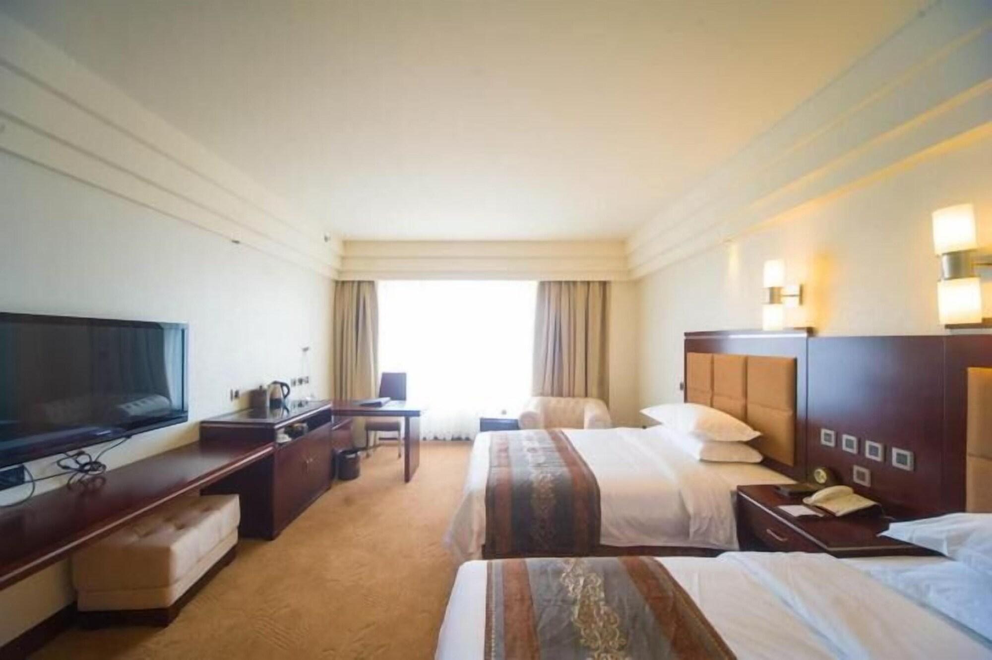 Готель Ramada Chengdu North Екстер'єр фото