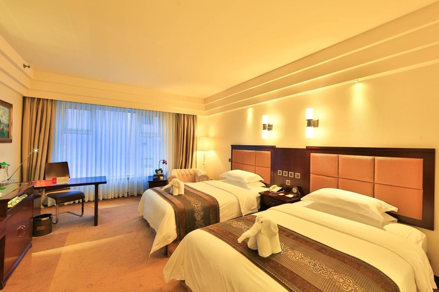 Готель Ramada Chengdu North Екстер'єр фото