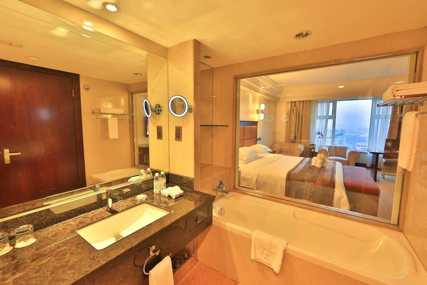Готель Ramada Chengdu North Екстер'єр фото
