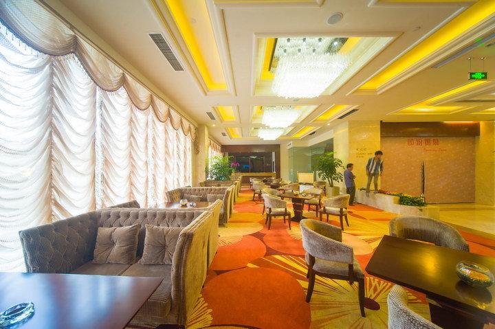 Готель Ramada Chengdu North Екстер'єр фото